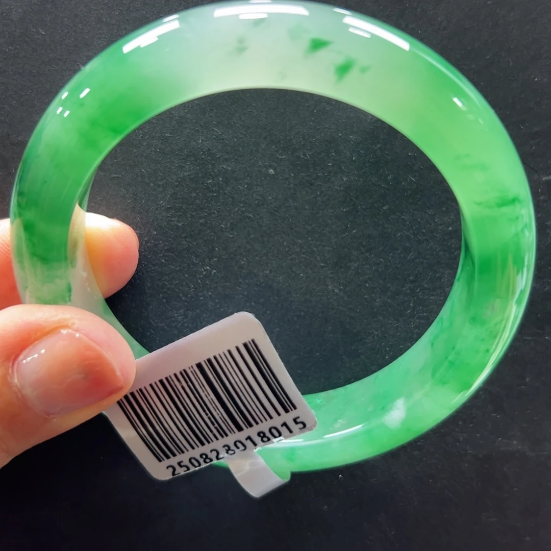 未镶嵌手镯石英质玉