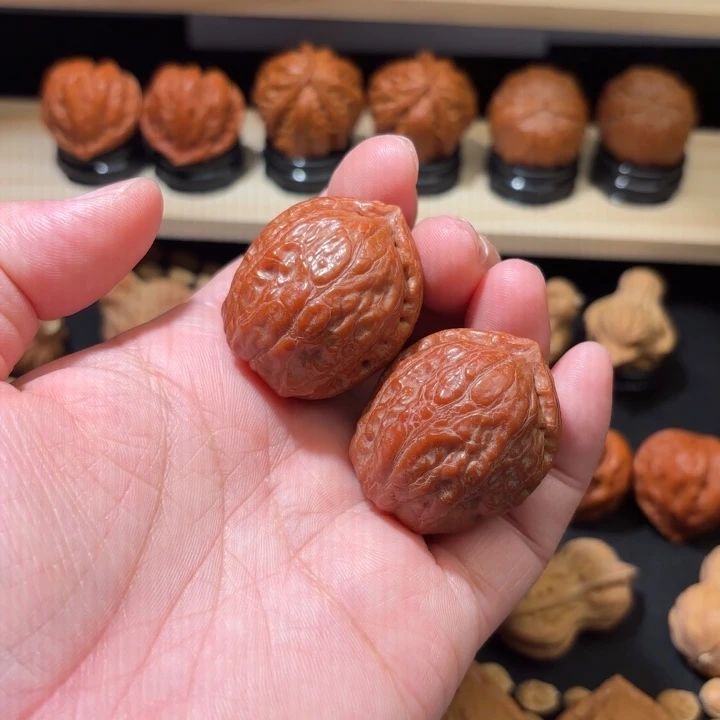 文玩核桃把件野生核桃秋子手捻056