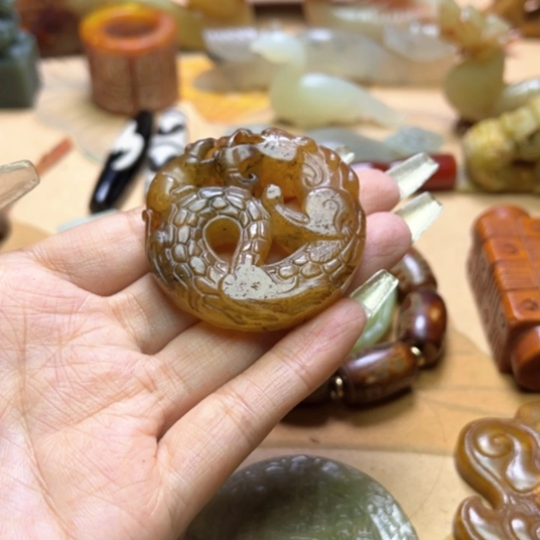 【闪购商品】蛇纹石玉颈饰未镶嵌