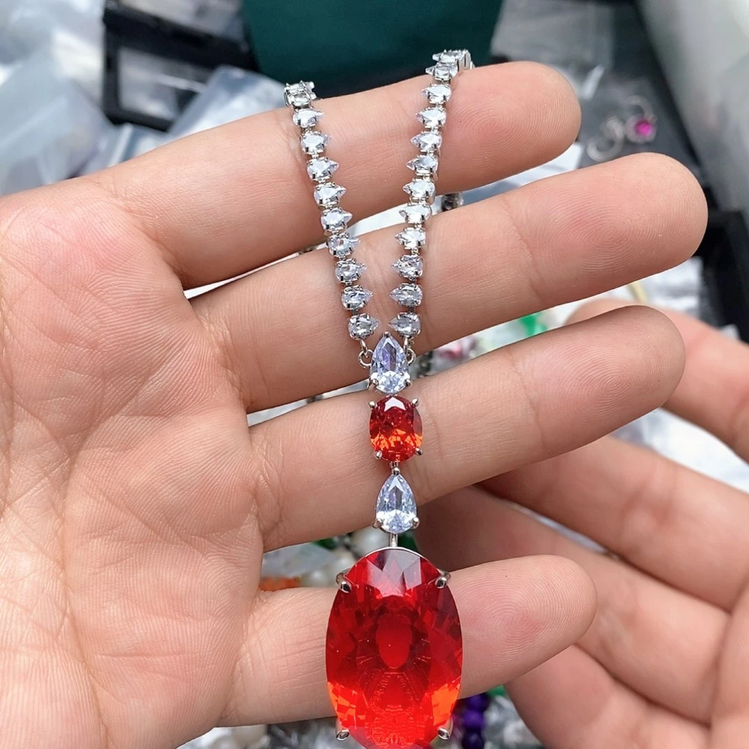 只买单纯的吊坠，没带链子，属的性质。