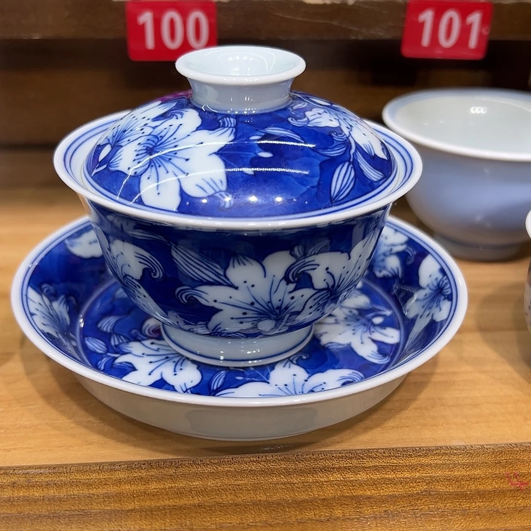 ****凱手工青花百合三才盖碗