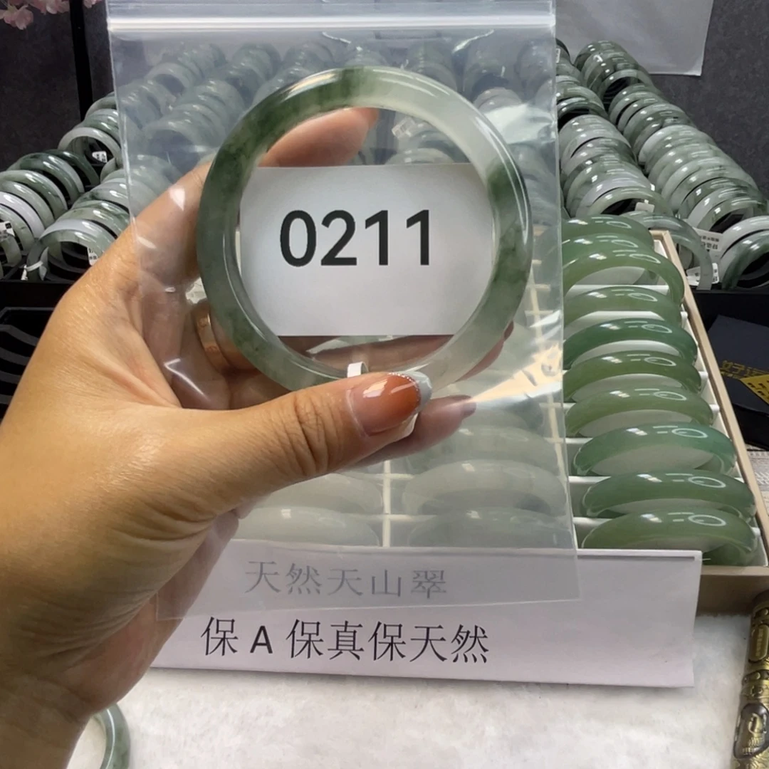 未镶嵌手镯石英岩玉0211
