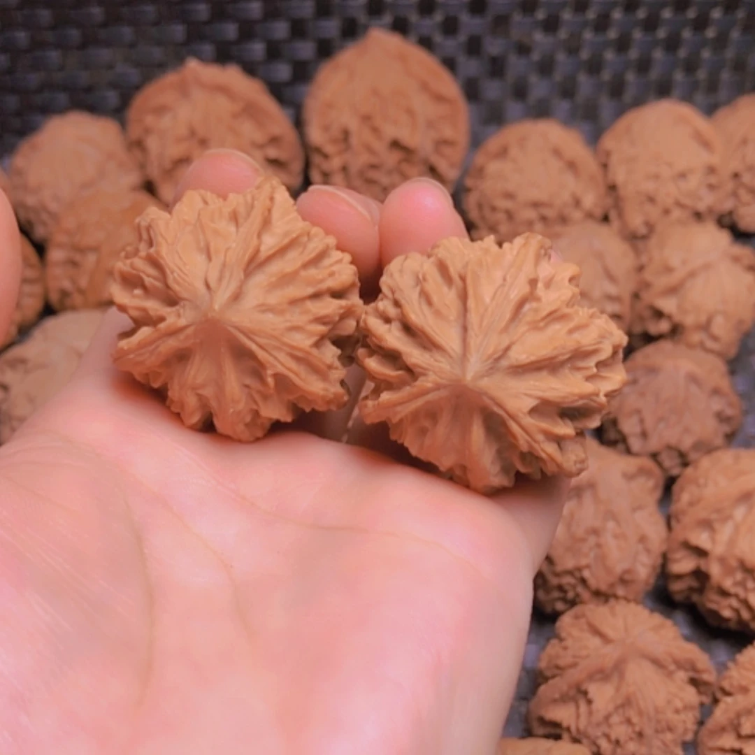 【闪购商品】把件核桃岐山小三棱有修