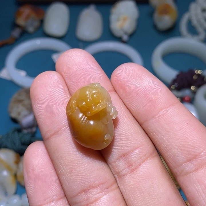 和田玉挂件未镶嵌品*