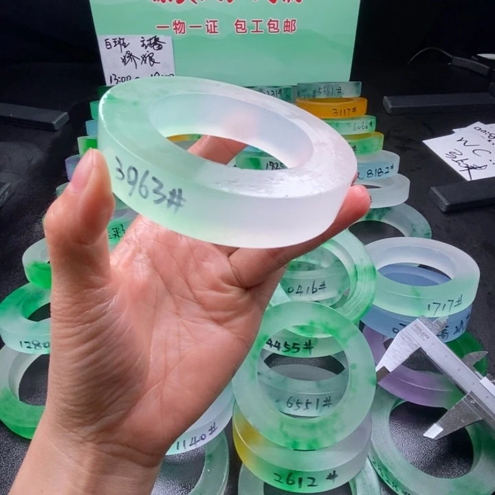 无***@玉时尚独龙翠手镯