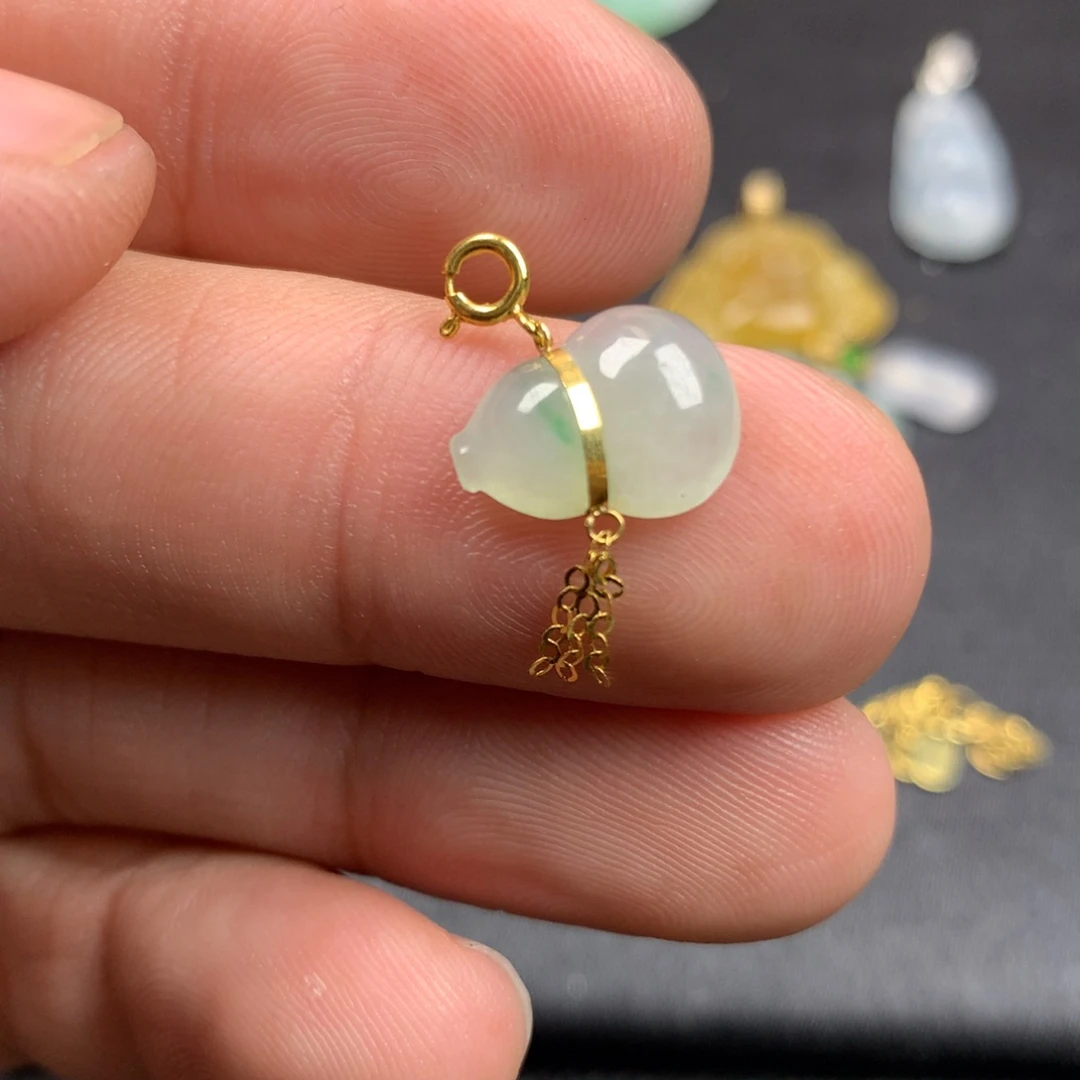 【闪购商品】颈饰18K金镶嵌翡翠翡翠