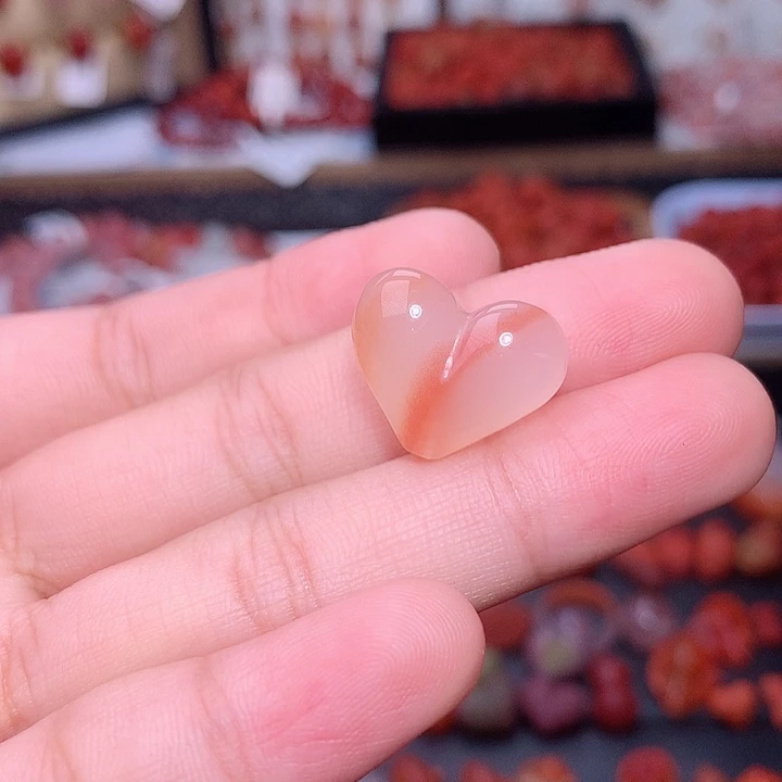 南红玛瑙未镶嵌南红彩虹屁桃