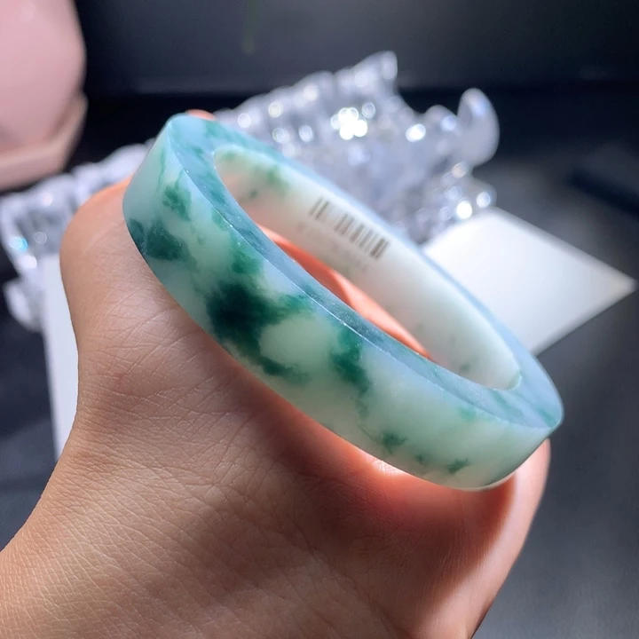 未镶嵌手镯定制翡翠