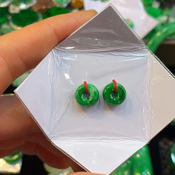 牡***丹翡翠未镶嵌耳饰甜甜圈