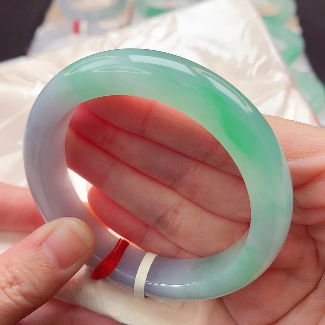 翡翠未镶嵌手镯冰润春彩半山水 毕业款 中万天花板 56 57