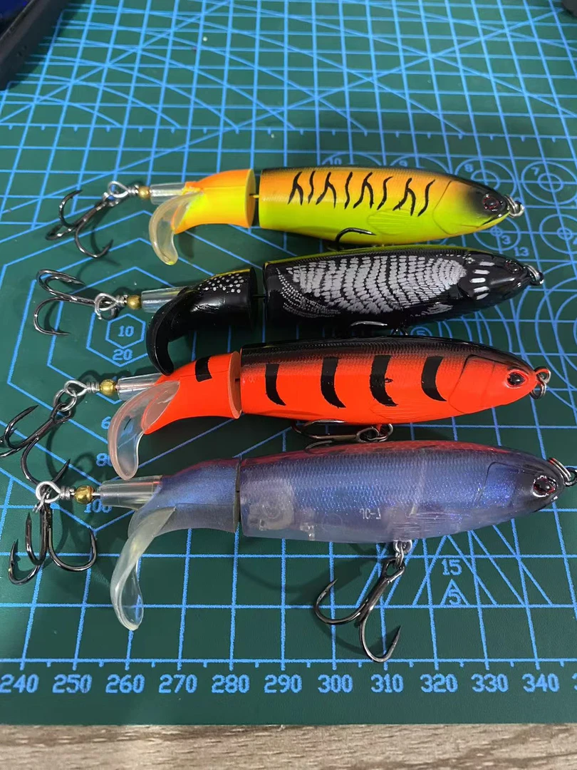 路亚浮水系360°旋转螺旋桨水面拖拉机16g翘嘴鳜鱼黑鱼海鲈饵