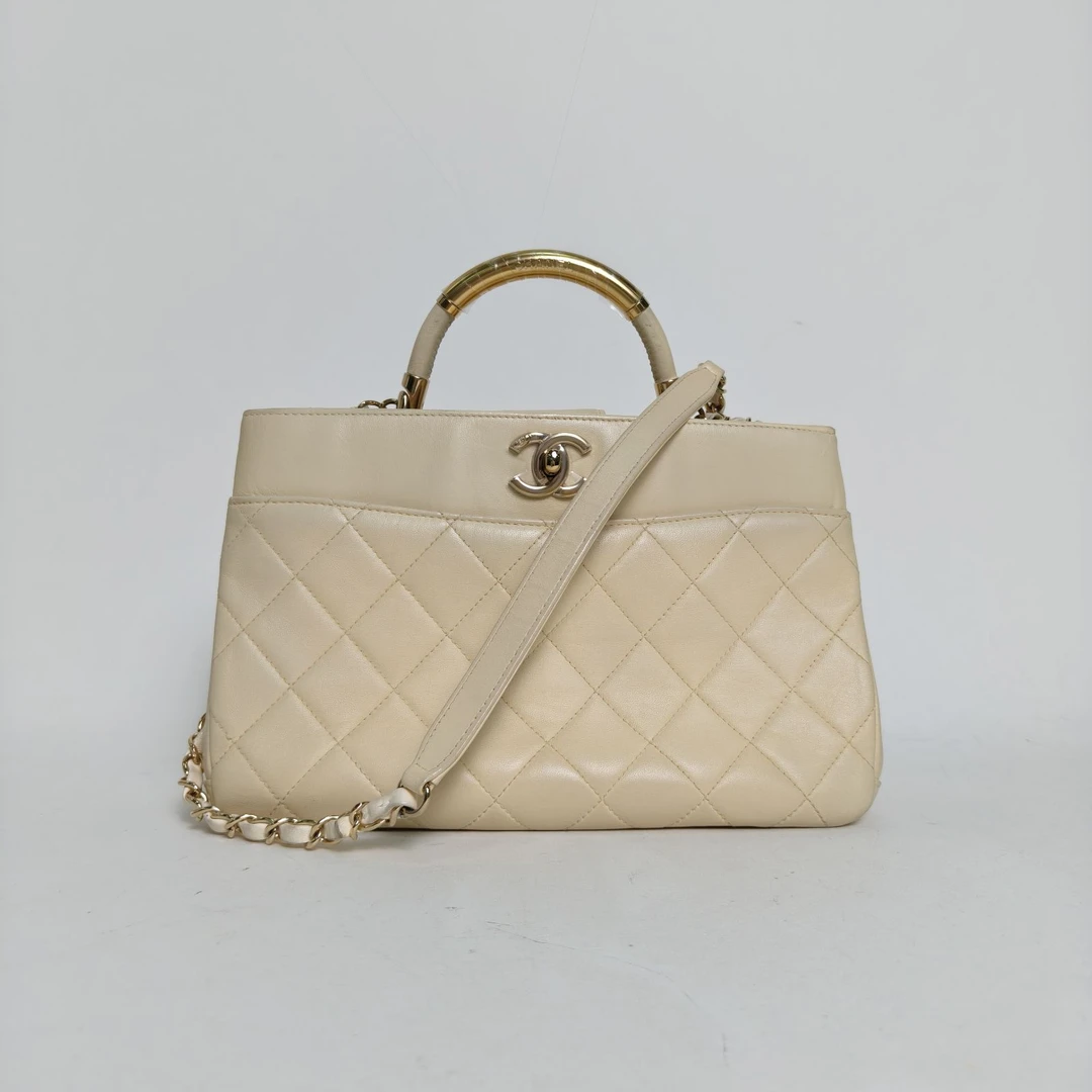 95新 Chanel/香奈儿 【黑黑】米色 23开 金扣 托特包 单肩包