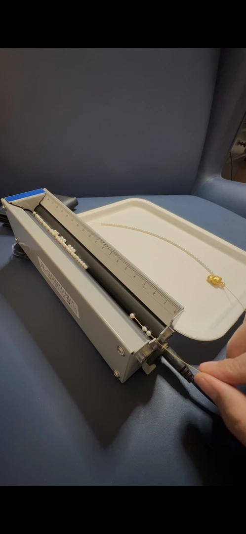 串珠机可串孔居中各类珠子