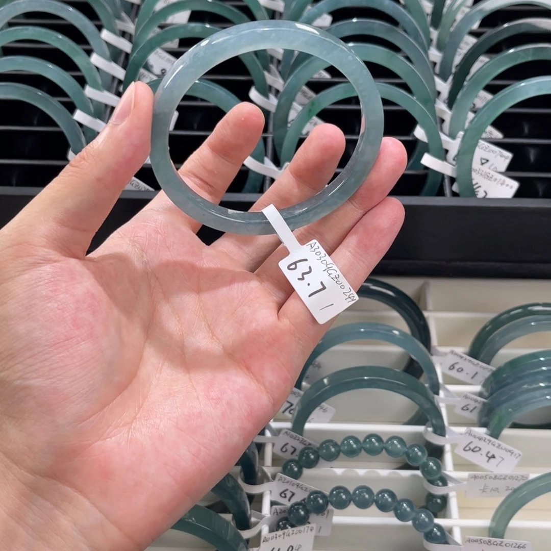 翡翠未镶嵌颈饰昆***塔63.71