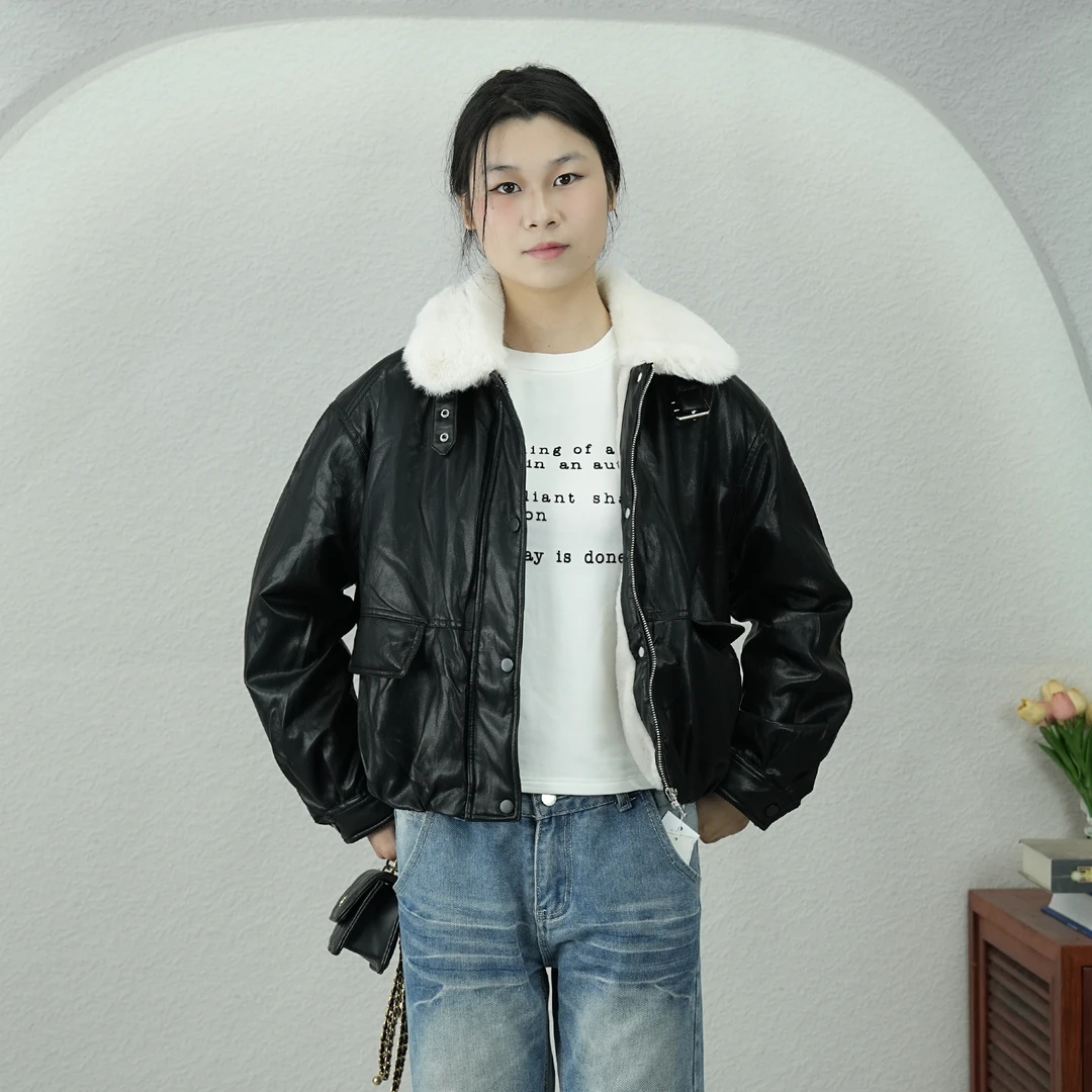 皮衣女韩版宽松保暖加绒加厚防风翻毛领外套潮流夹克2025冬季新品