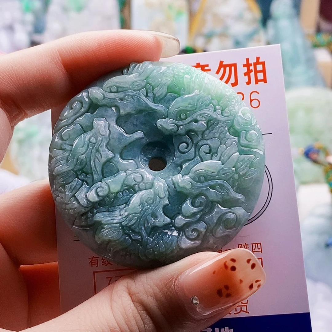 吊坠(不含链)未镶嵌翡翠