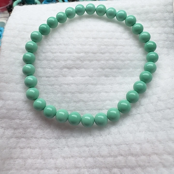 尺寸：6➕绿圆珠手串