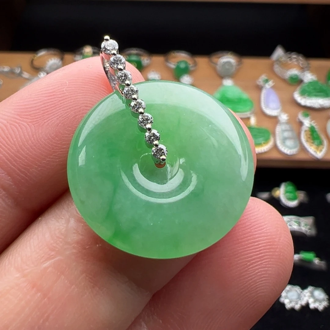 翡翠18K金镶嵌颈饰扣子20.7