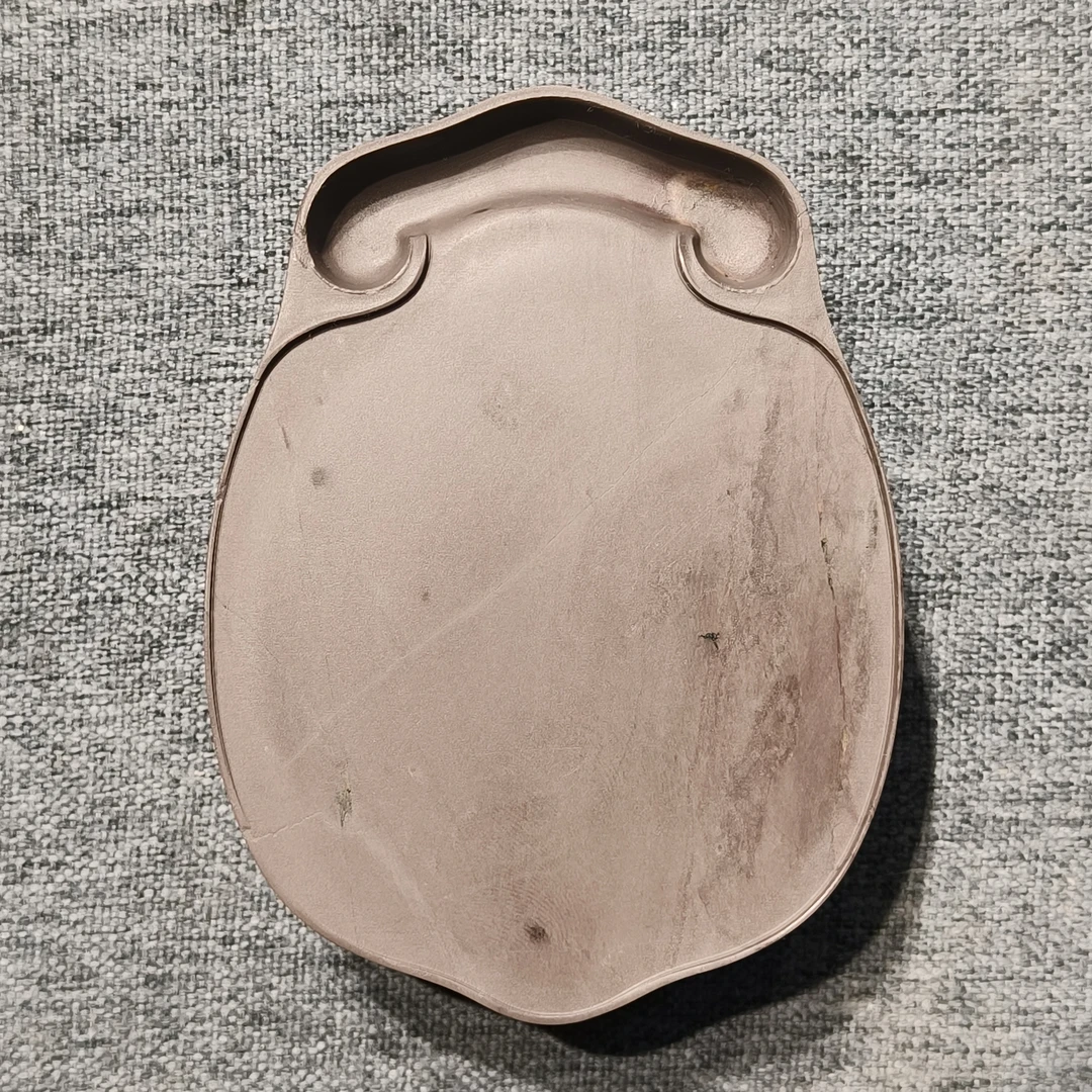 老坑洮砚，喇嘛崖老坑鸊鷉血蝉砚，尺寸10.5*7.8*3.1厘米