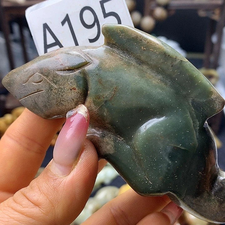 和田玉未镶嵌车挂