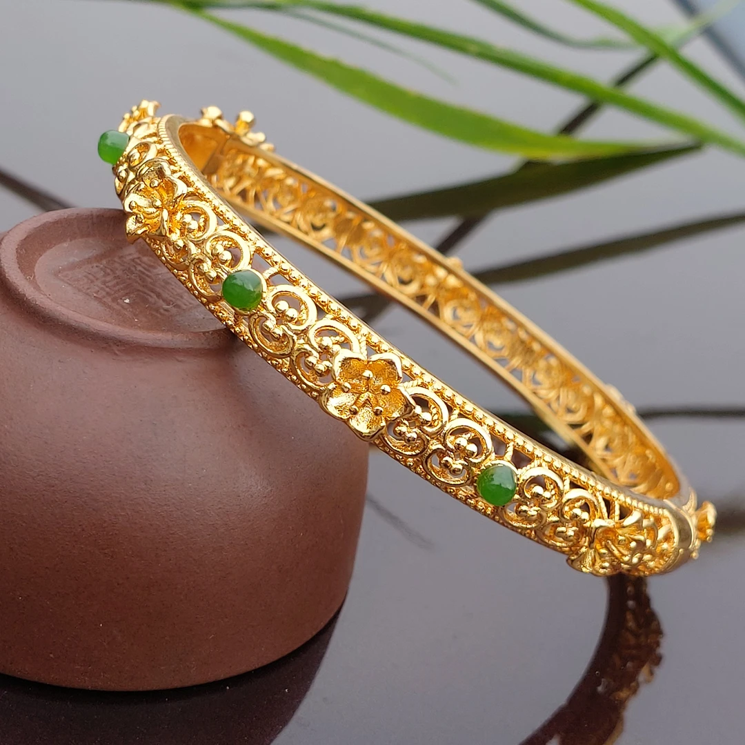 精美和田碧玉戒面合金镶嵌可调活口花开富贵手镯