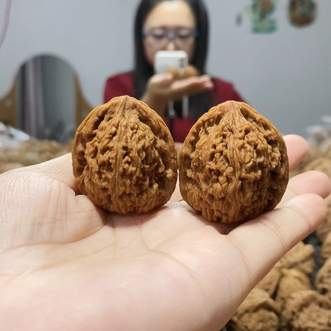吊坠文玩核桃南疆35有黄已打底
