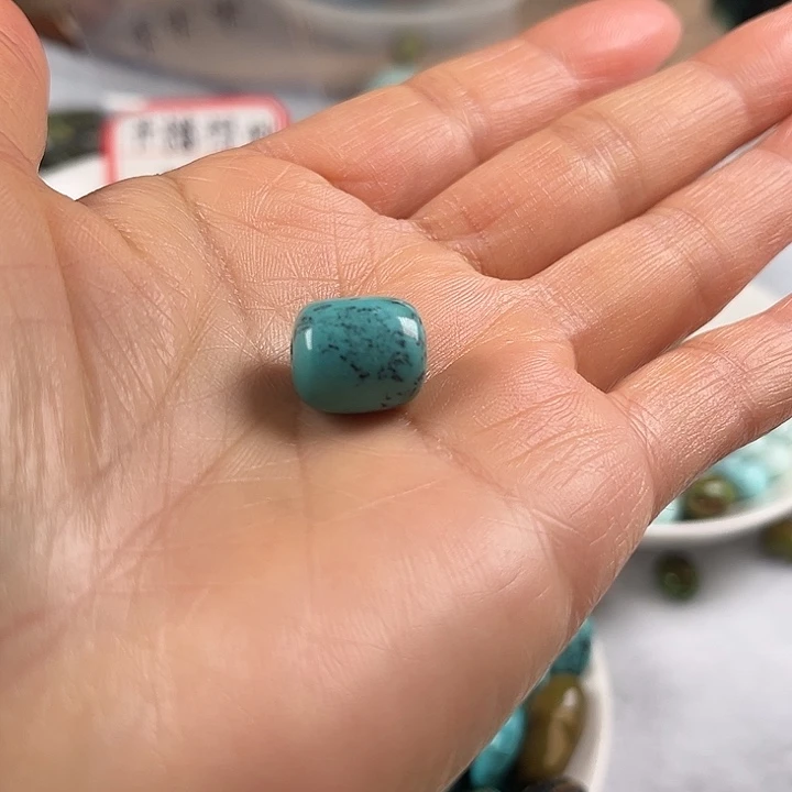 老***哥绿松石未镶嵌颈饰