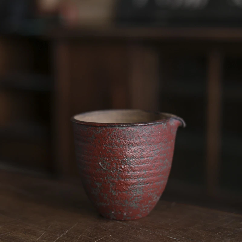 【野陶器】 老陶泥铁釉-半斋-鹰嘴公杯（半斋S0208）