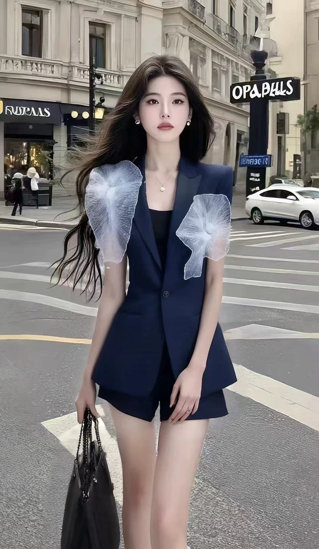 新款时尚通勤风气质穿搭深蓝色不规则短袖上衣+深蓝色百搭短裤女