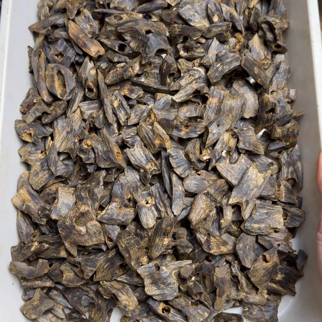 沉香沉香碎屑何***D紫罗兰品种块料756克