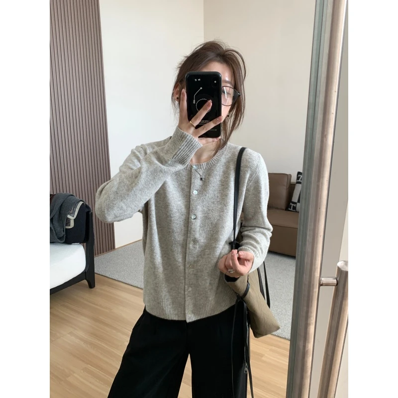 【JMHH】贝壳扣6羊毛针织衫女春秋圆领显瘦百搭长袖开衫上衣