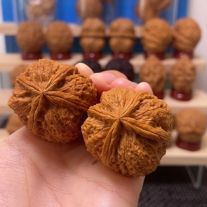 文玩核桃吊坠铁四24号