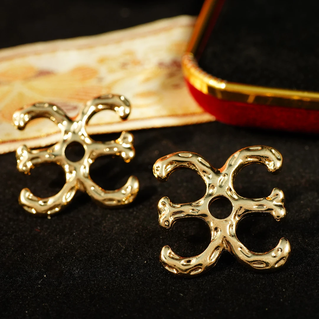 铜合金耳饰 【3192】LeLe 耳钉 浮雕小众设计师款式夸张个性