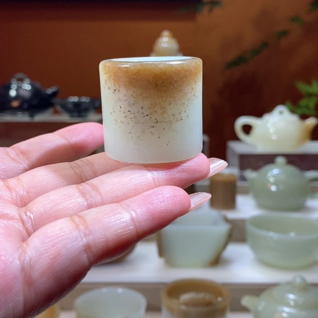和田玉未镶嵌摆件糖白飘花扳指福利
