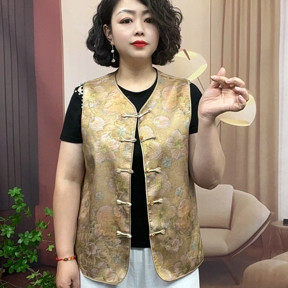 新中式国风盘扣马甲背心女坎肩2025新款春秋改良唐装马夹外穿提花