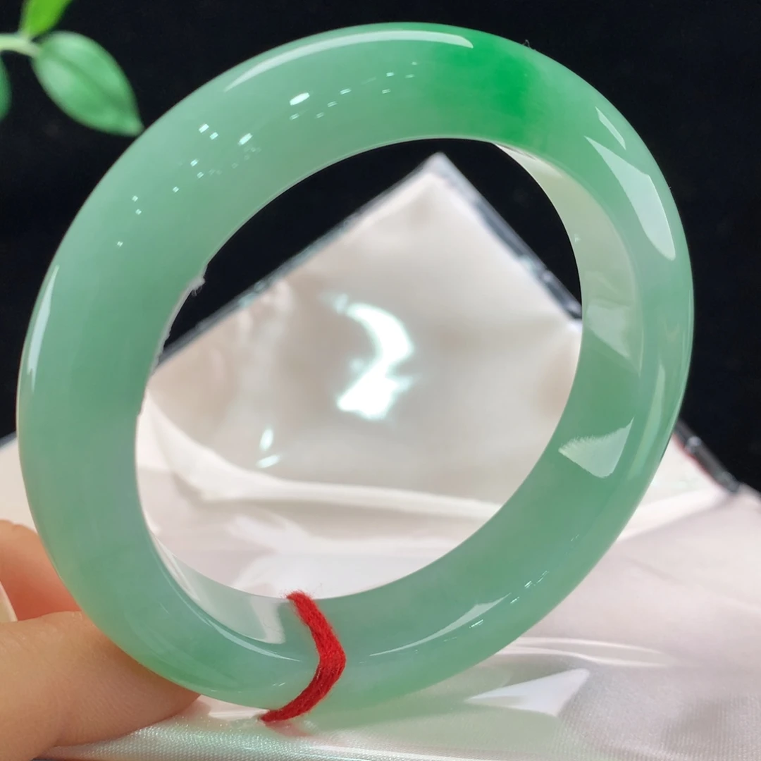 翡翠未镶嵌手镯1631