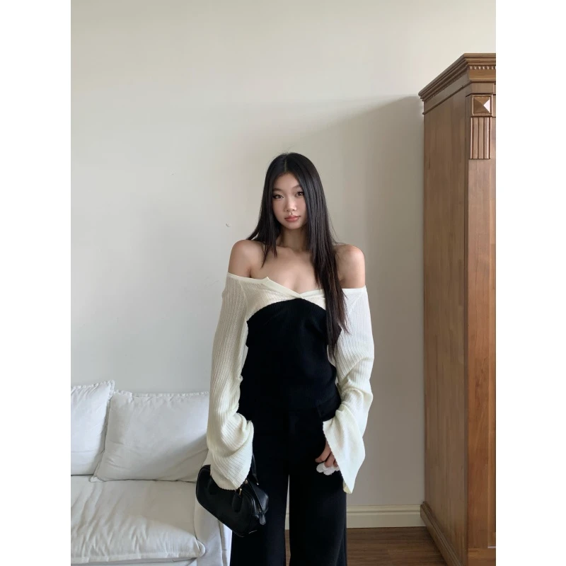 withmin凉皮 一字肩拼接辣妹毛衣设计感长袖上衣女2524038现货