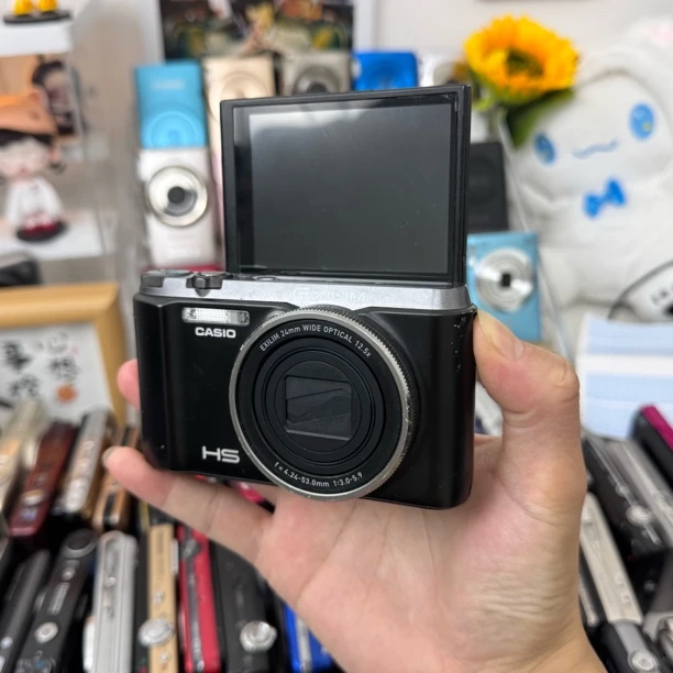 95新 Casio/卡西欧 zr1200 自拍神器12.5倍变焦网红款冷白美颜