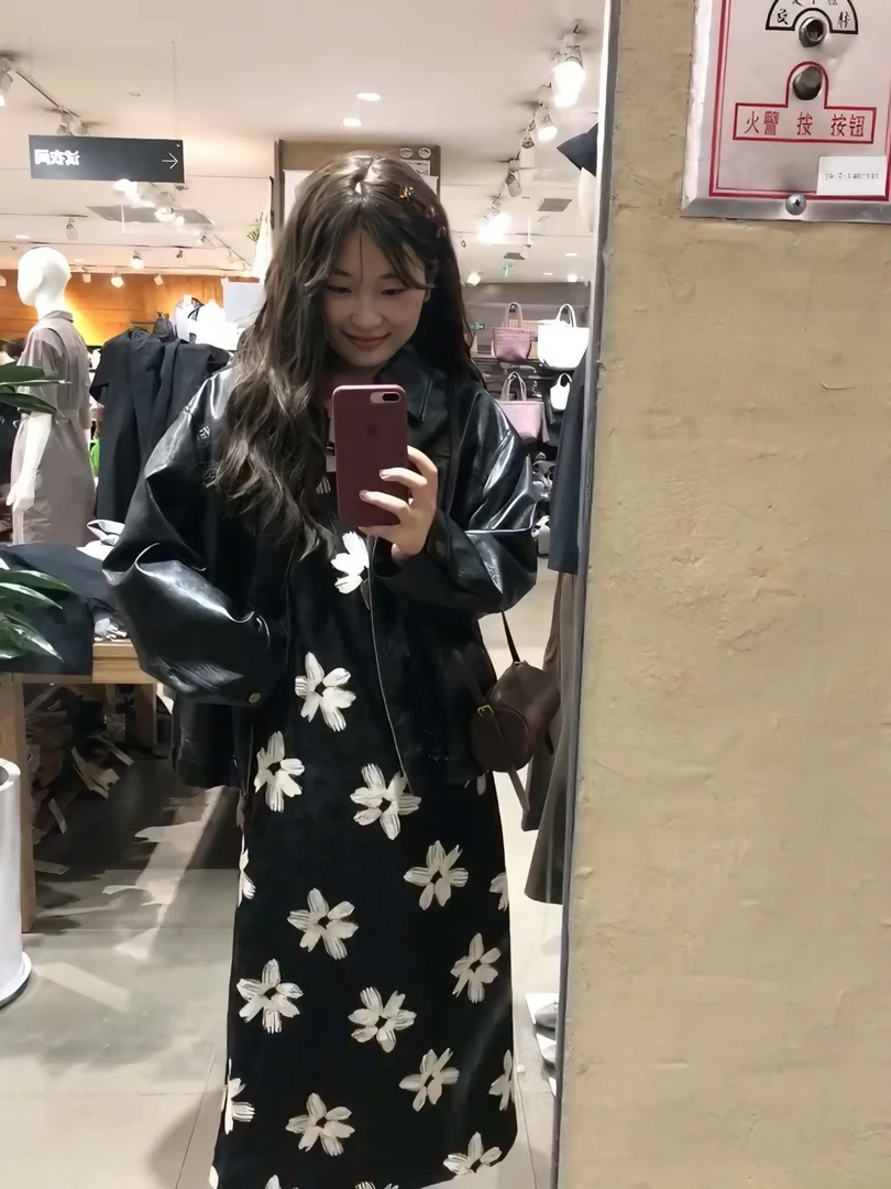 2025秋季新款韩系时尚穿搭黑色皮衣外套上衣法式气质连衣裙两件套