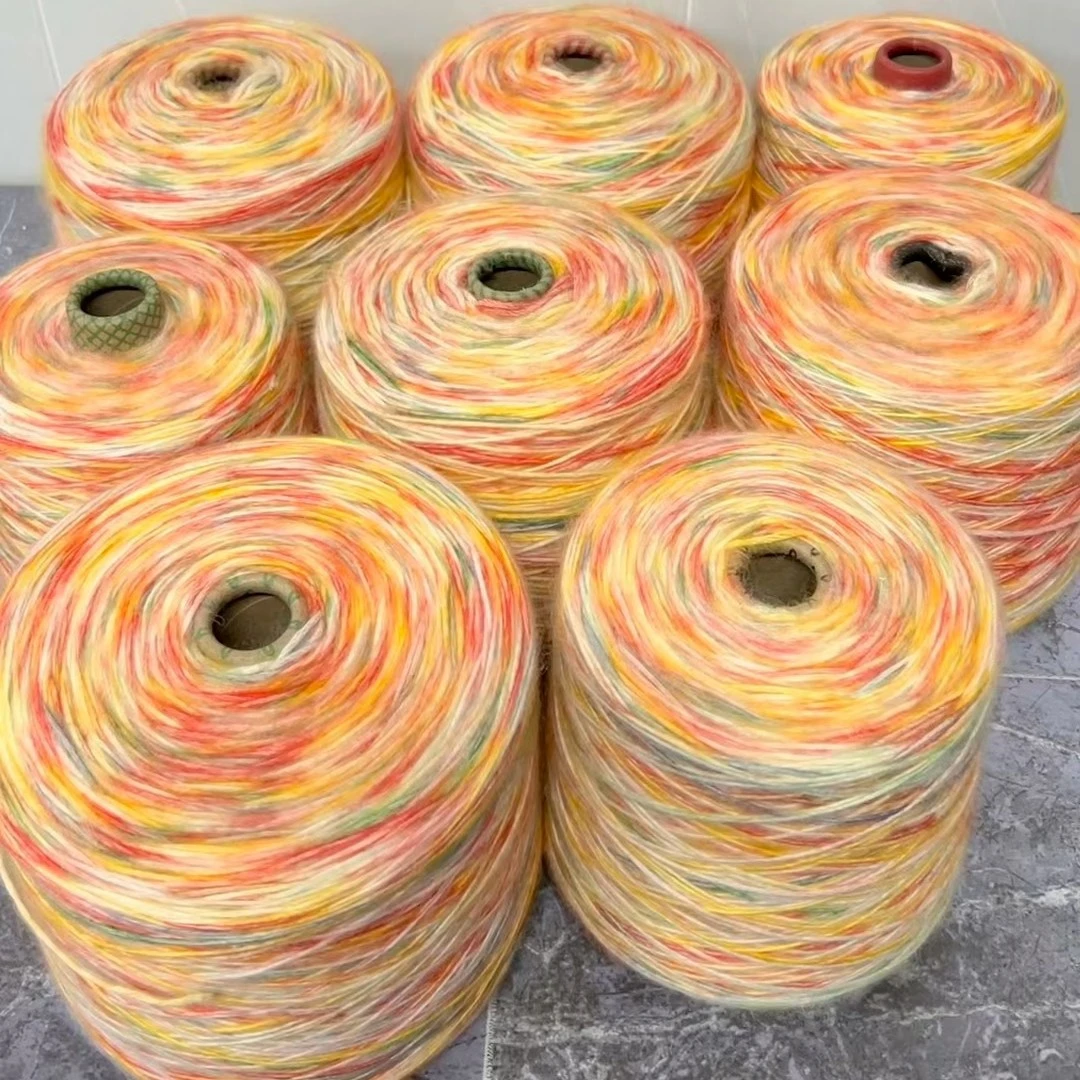 渐变云团时刻贵妇披肩魔女披肩云团毛线全棉加澳毛长段染云团毛线