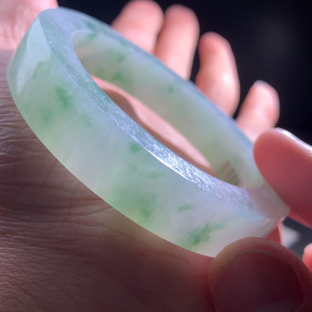 定制翡翠未镶嵌手镯