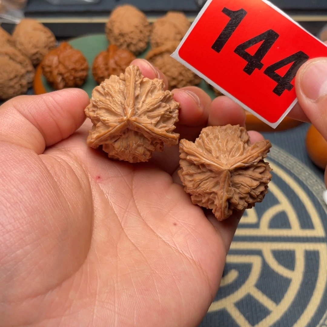 把件文玩核桃38 盘山奔 144