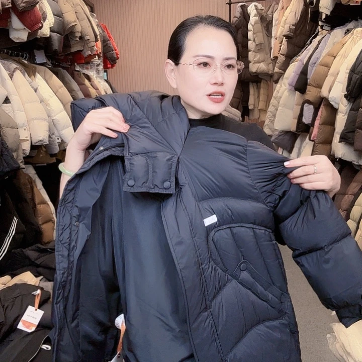 艾雨衣尚羽绒外套