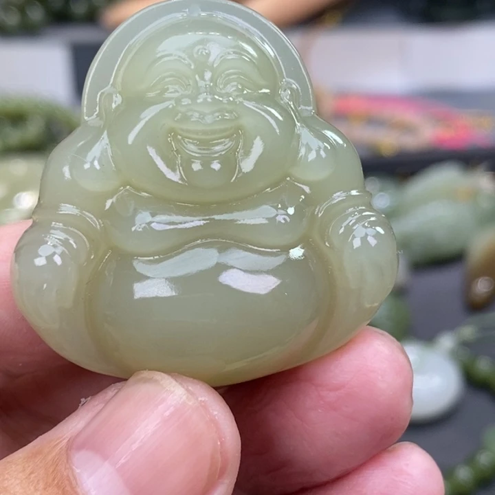 馨***缘和田玉未镶嵌颈饰