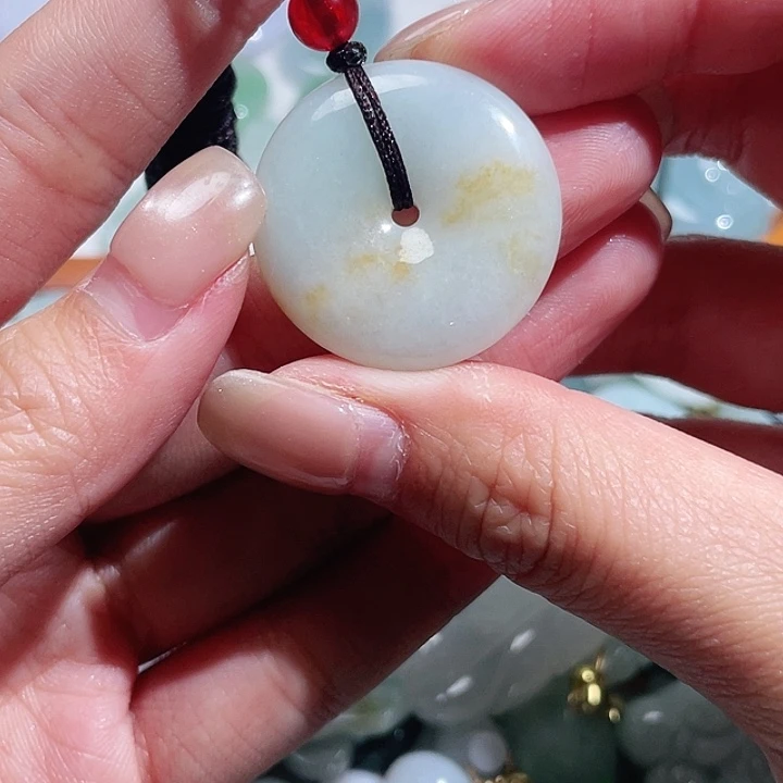 翡翠颈饰未镶嵌8915。