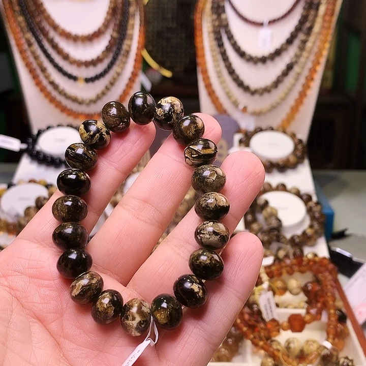 （***）琥珀未镶嵌裸石12+723