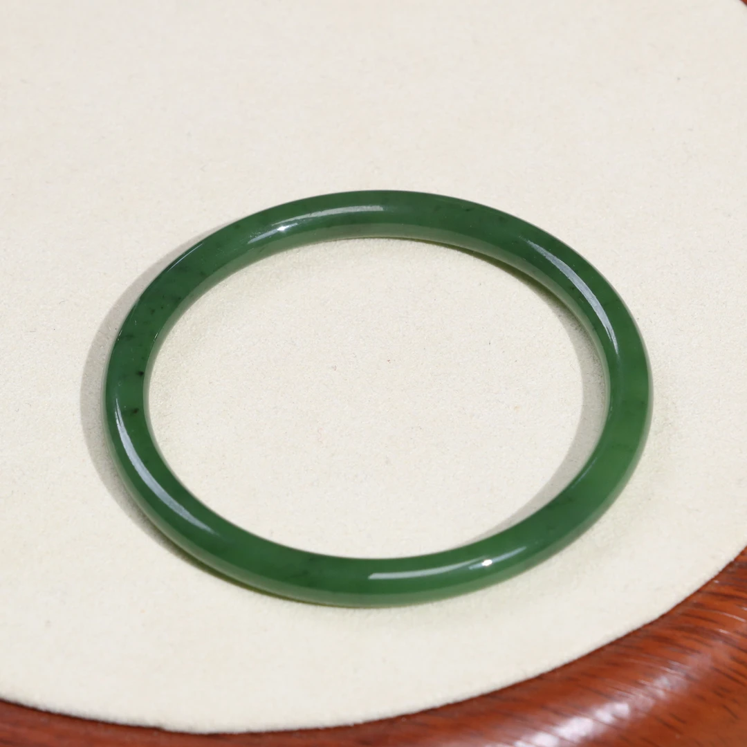 和田碧玉手镯俄料美人圆条叮当镯极微黑点约6mm和田玉手镯