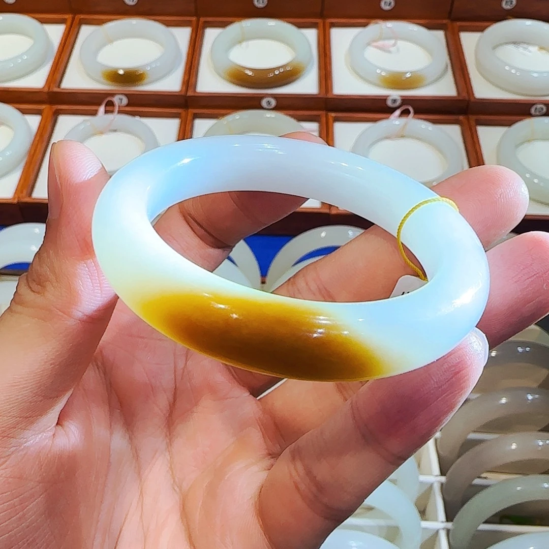 和田玉手镯未镶嵌且末一口老红糖51 52 53