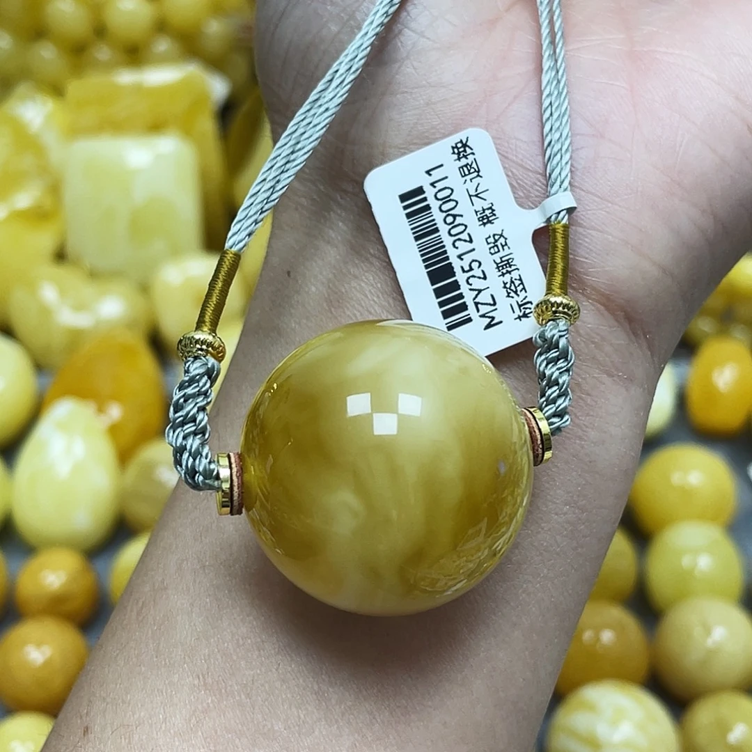 浅***风蜜蜡未镶嵌裸石29.3mm