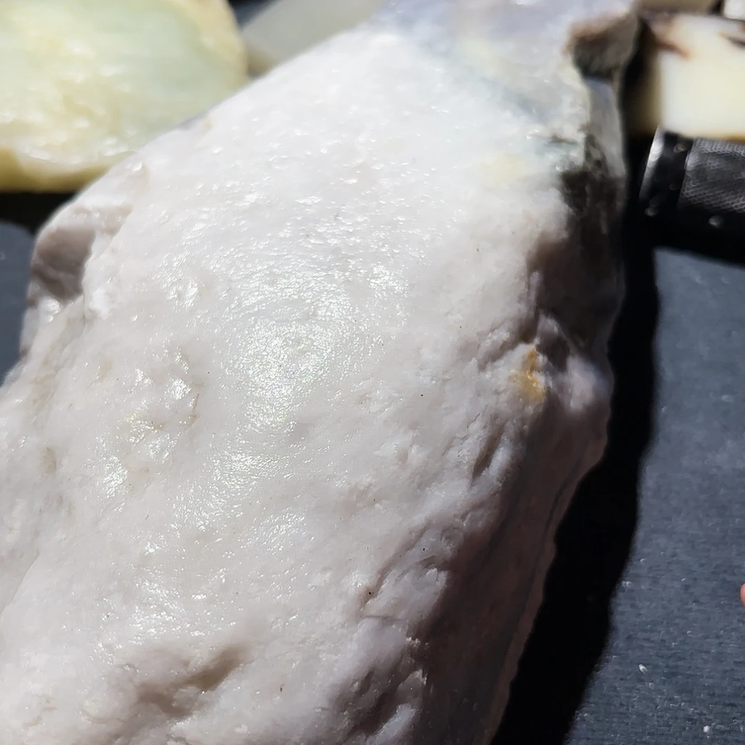 和田玉未镶嵌珠宝奇石